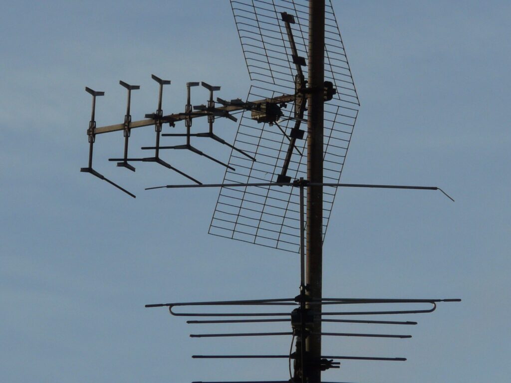 Can I Use a TV Antenna for VHF Radio