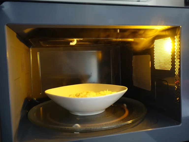 What Happens if a Microwave Runs With the Door Open?