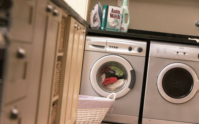 4 Reasons That Washing Machines Are in The Kitchen!